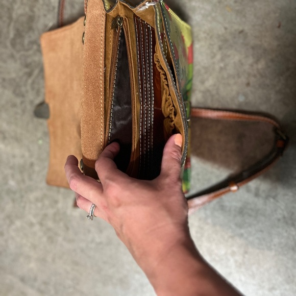 Patricia Nash Iberia Springs Multi Floral Crossbody - Picture 7 of 8